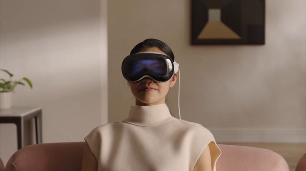 Apple has significantly scaled back the production of Vision Pro and scrapped the 2025 model in response to falling demand.