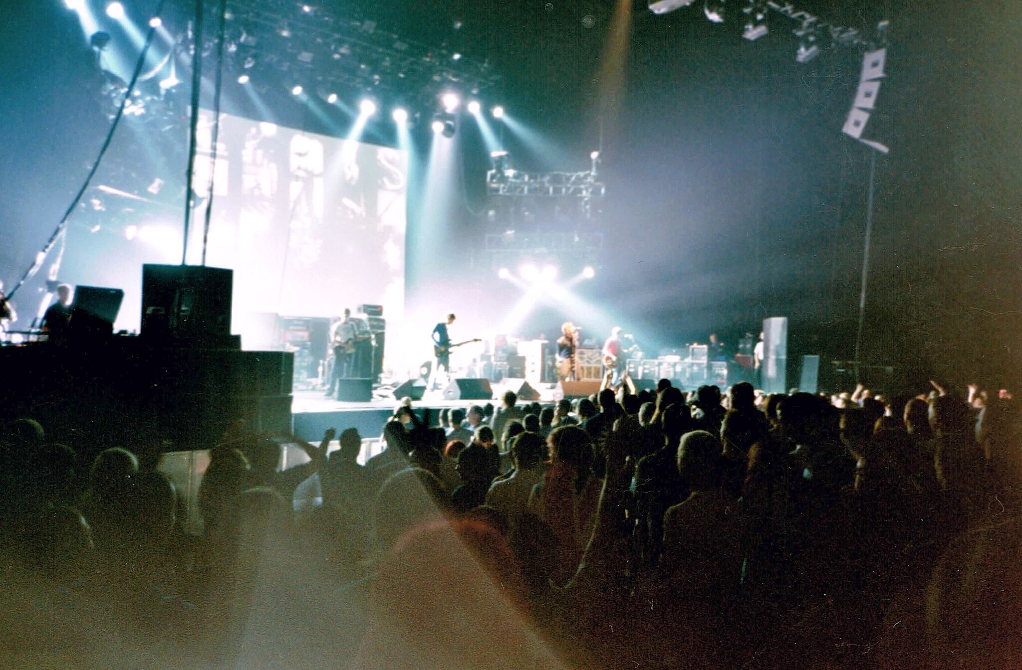 The Oasis Reunion Announcement Leads to Disappointment Due to Technical Failures