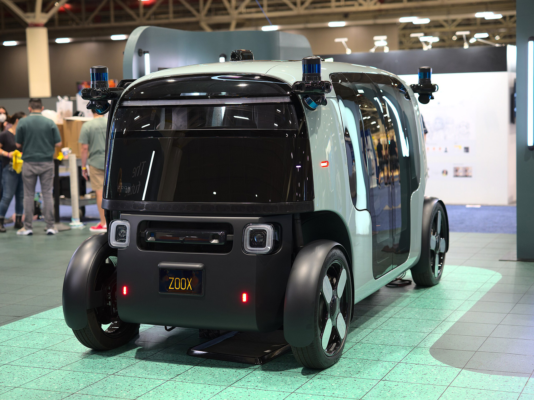 Amazon Advances in Autonomous Mobility: Zoox Opens Robotaxi Factory in California